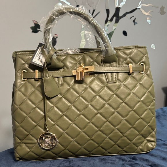 NWT‼️‼️ Badgley Mischka Olive Quilted Satchel with Gold Accents - Picture 1 of 5
